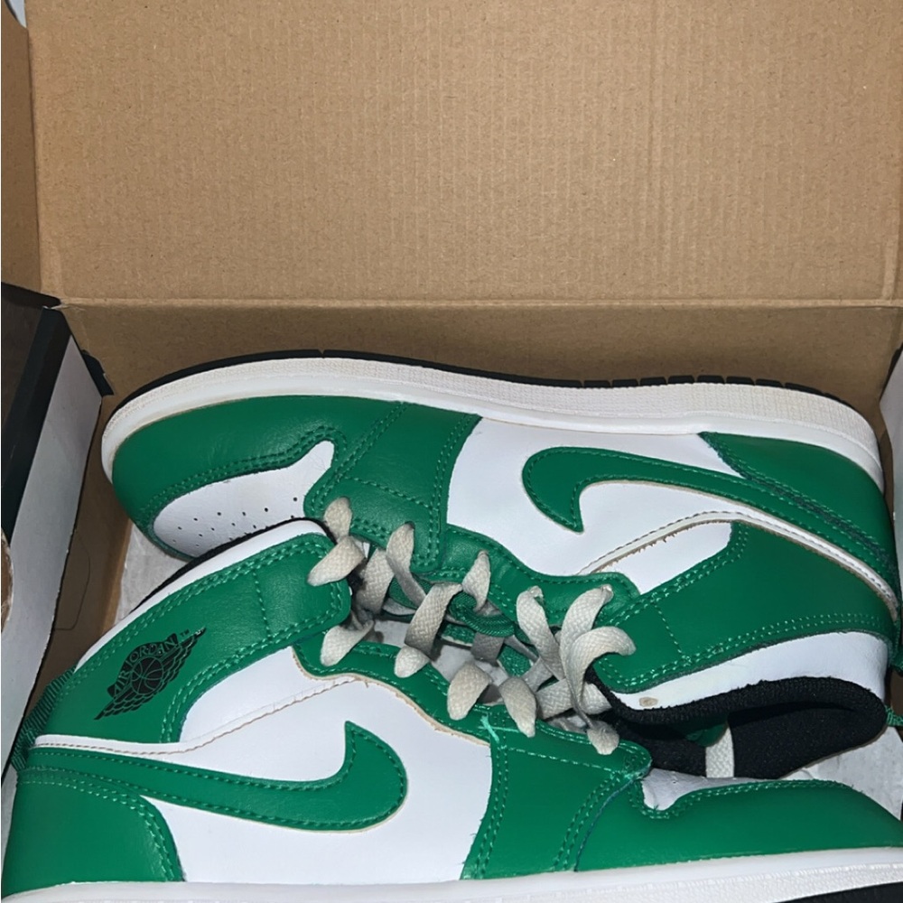 Jordan Sneakers Box